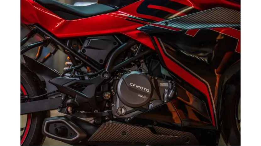 Мотоцикл CFMOTO 250SR LITE фото 4 купити в Україні