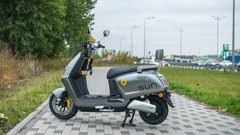 Електроскутер SUNRA K3 (gray) 2300 Вт фото 4 купити в Україні