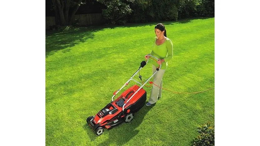 Газонокосарка Black&Decker EMAX 42i фото 3 купити в Україні