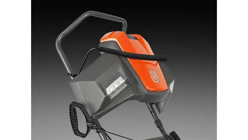 Снігоприбиральник Husqvarna ST 151 фото 6 купити в Україні
