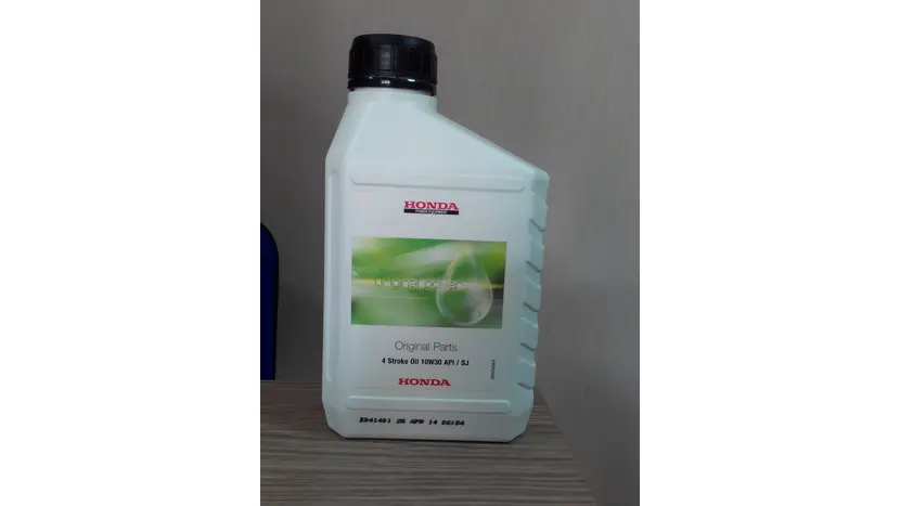 Олива Honda SAE 10W-30 0,6 л фото 3 купити в Україні