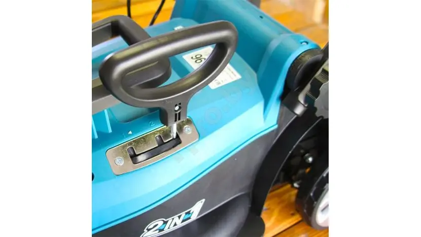 Газонокосарка Makita ELM3720 фото 3 купити в Україні
