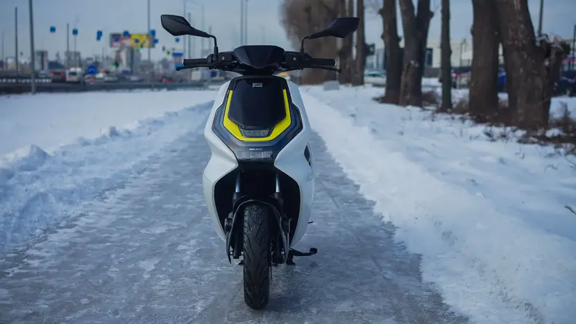 Електроскутер ZEEHO AE6+ (чорний) фото 10 купити в Україні