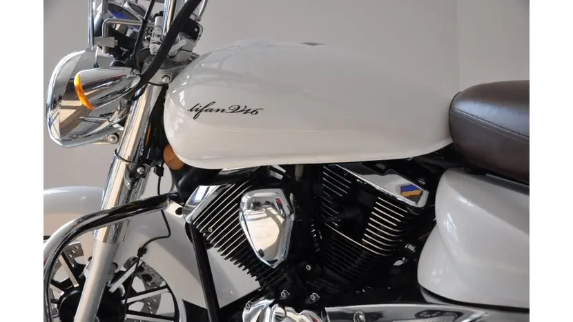 Мотоцикл Lifan LF250-D із системою ABS (сірий) фото 7 купити в Україні