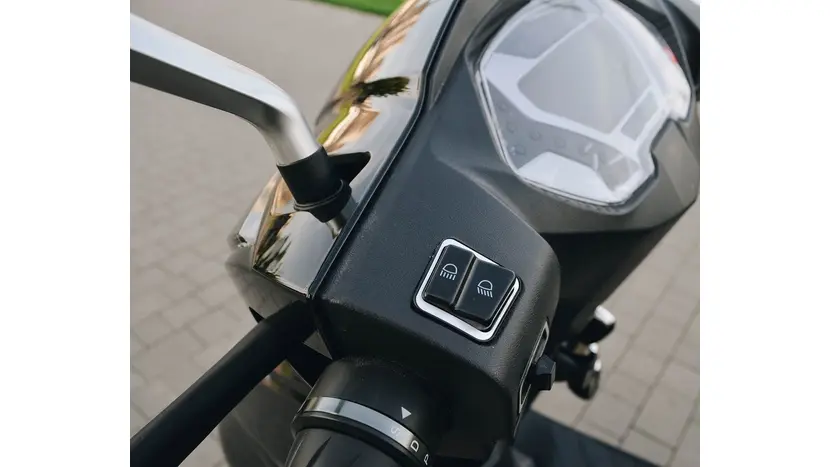Електроскутер LIBERTY Moto Razor фото 3 купити в Україні