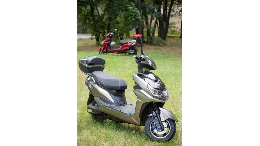 Електроскутер Maxxter Neos II (Black-Gray) фото 3 купити в Україні