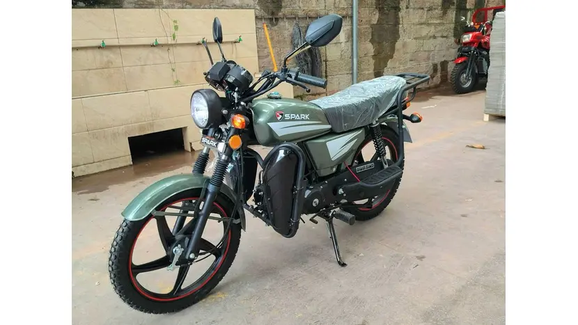 Мотоцикл Spark SP125C-2CFO (2026) (зелений з білим) фото 2 купити в Україні